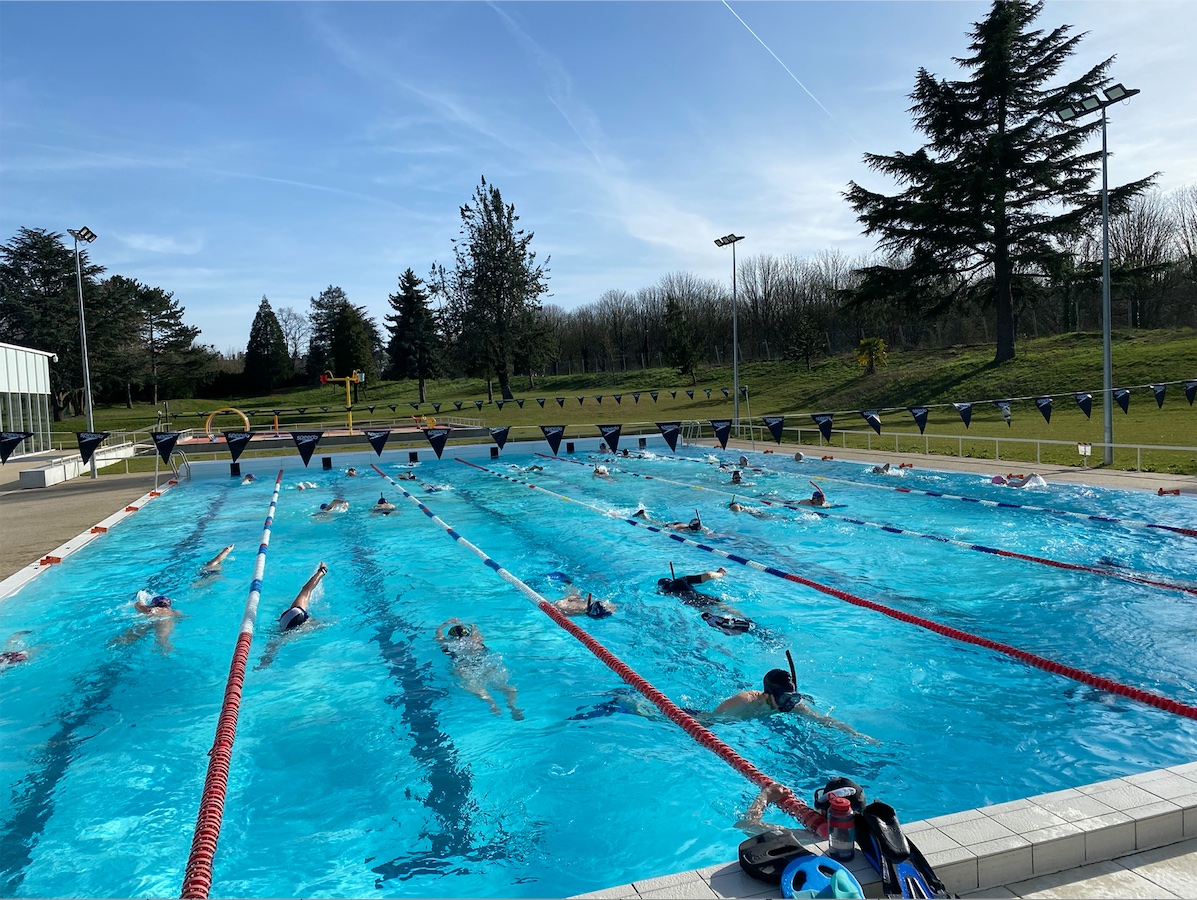 Piscine exterieure 2021 03 29 a 15.17.19